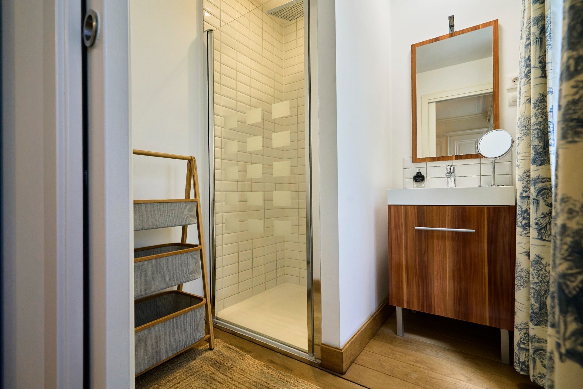 luxury apartment 5 Rooms for sale on LILLE (59000)