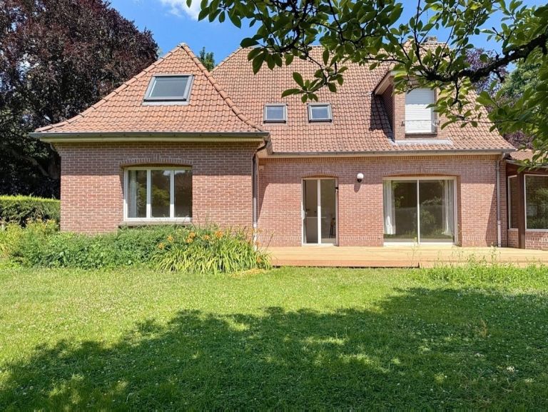 maison traditionnelle 6 Pièces en location sur MARCQ EN BAROEUL (59700)
