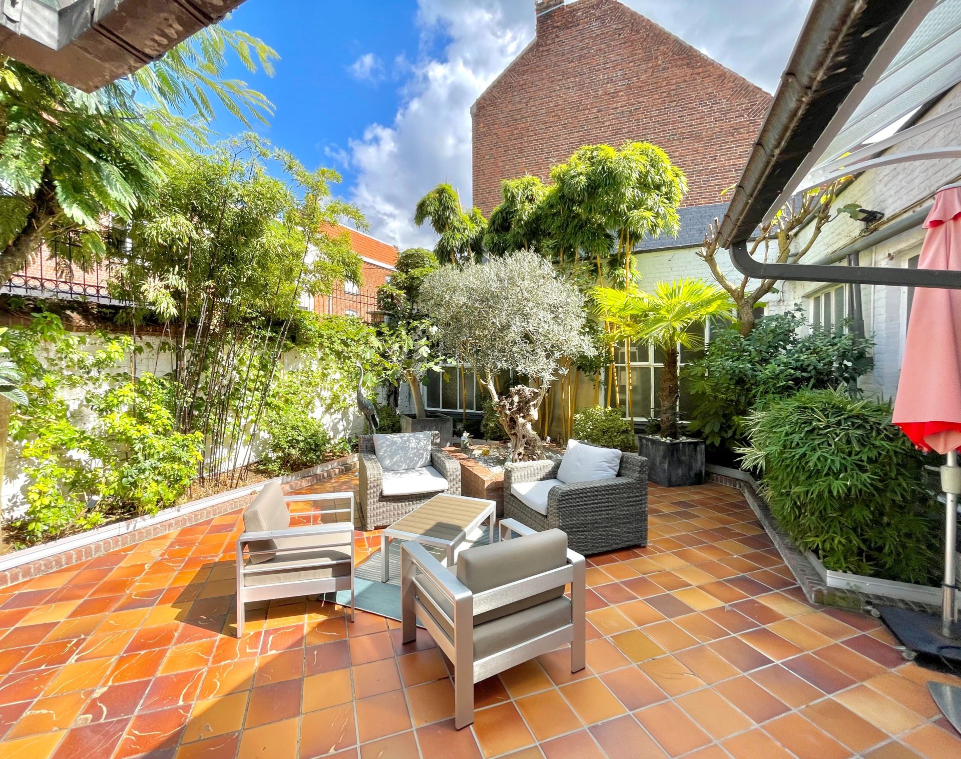 luxury house 8 Rooms for sale on ARMENTIERES (59280)