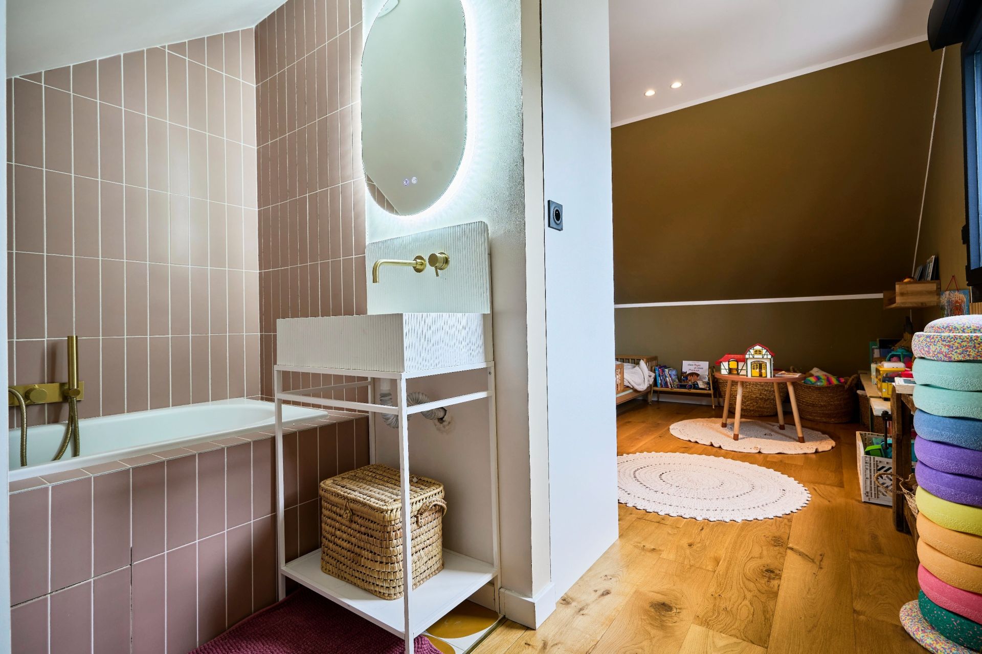 luxury house 5 Rooms for sale on MARCQ EN BAROEUL (59700)