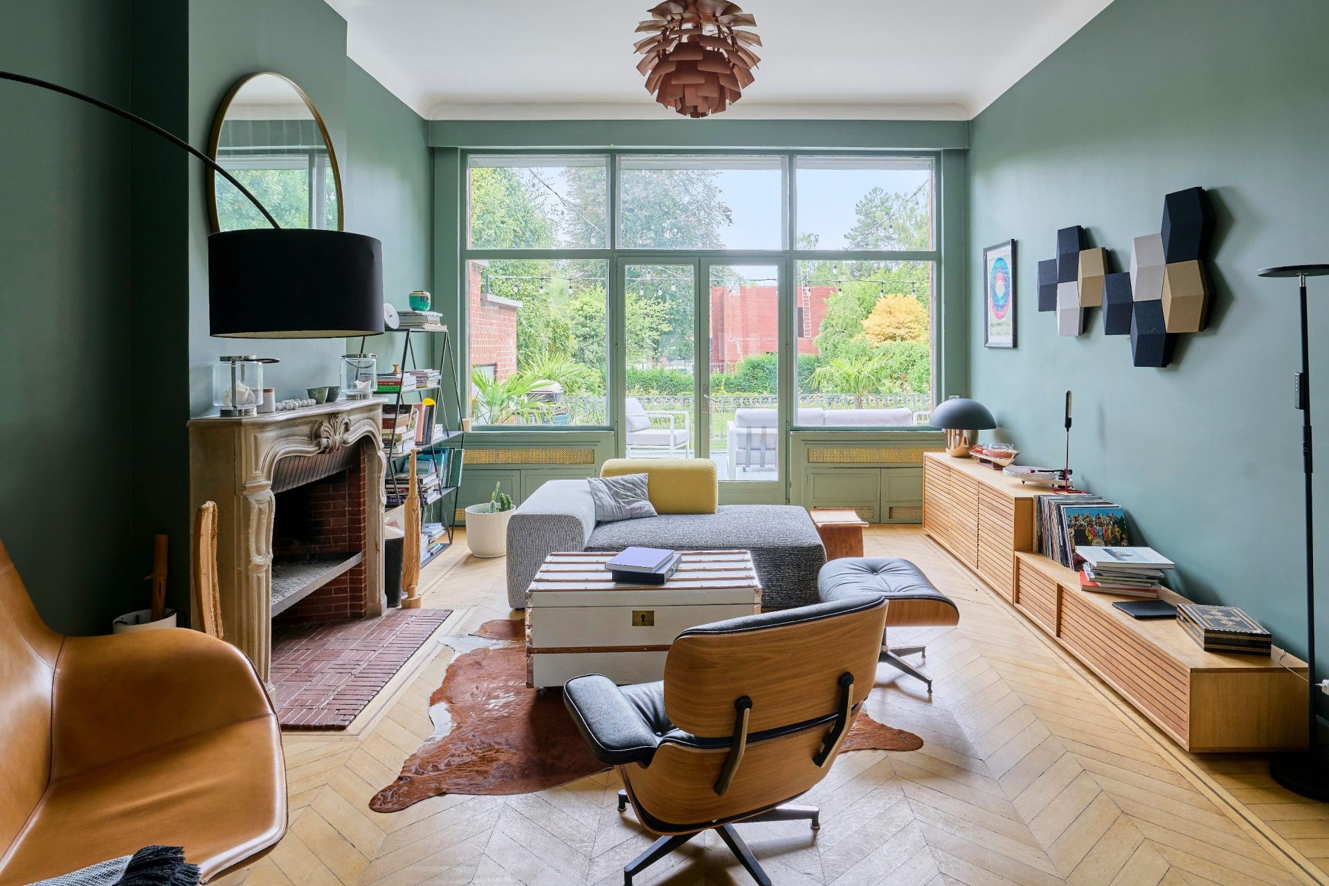 luxury house 9 Rooms for sale on ROUBAIX (59100)