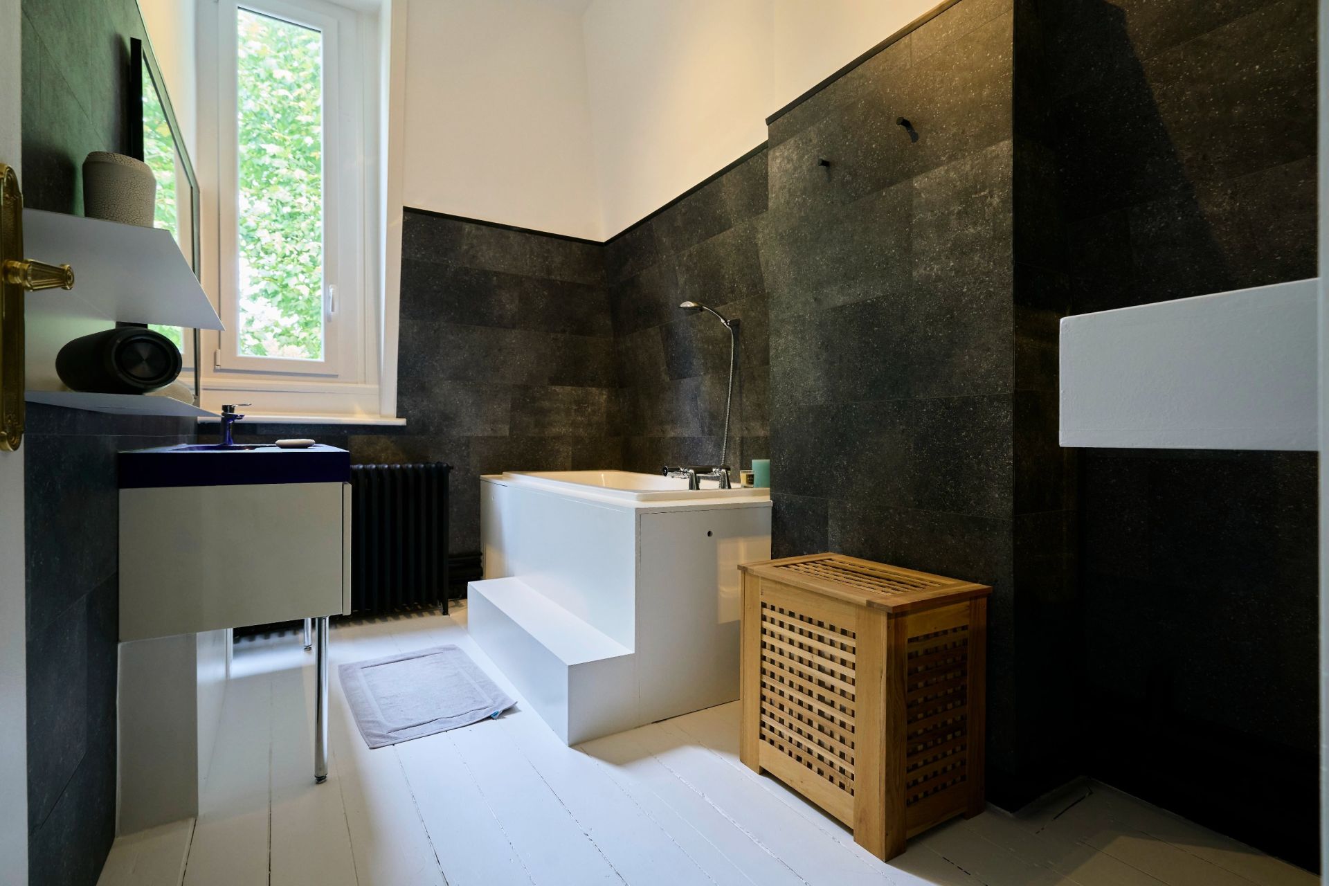 luxury house 9 Rooms for sale on ROUBAIX (59100)