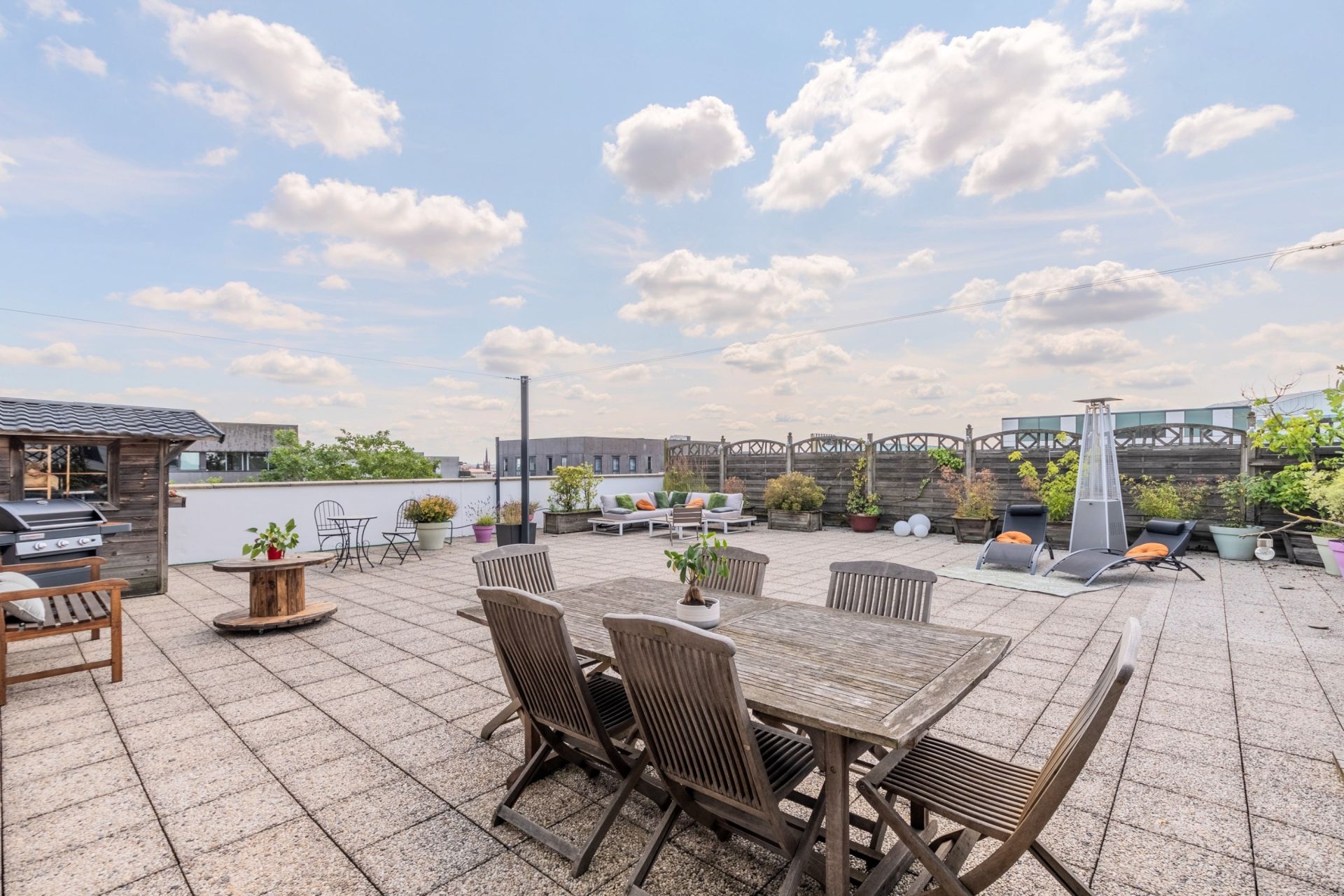 luxury apartment 4 Rooms for sale on LILLE (59000)