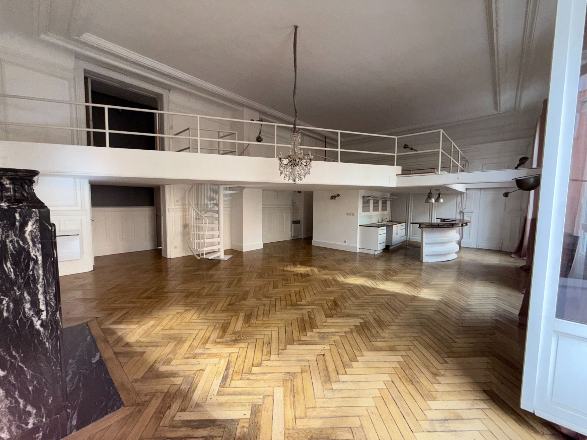 luxury apartment 5 Rooms for rent on LILLE (59000)