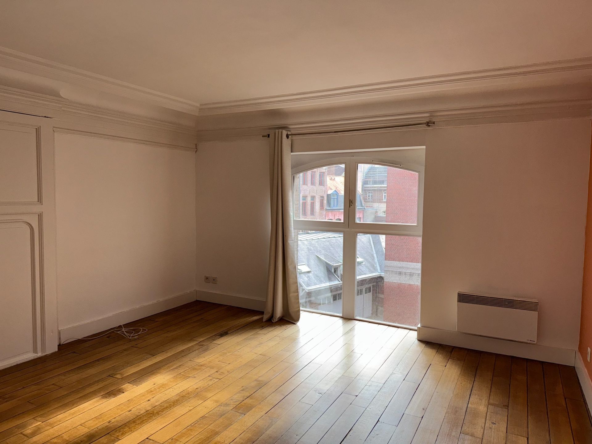 luxury apartment 5 Rooms for rent on LILLE (59000)