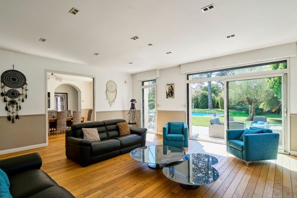 Sale Luxury house Marcq-en-Barœul 9 Rooms 258 m²