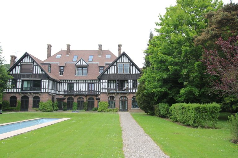 building for rent on WASQUEHAL (59290)