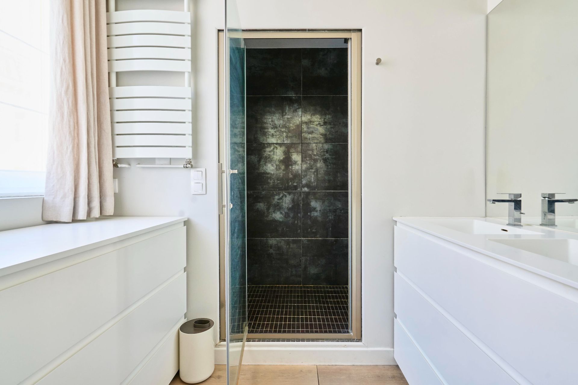 luxury apartment 5 Rooms for sale on LILLE (59000)