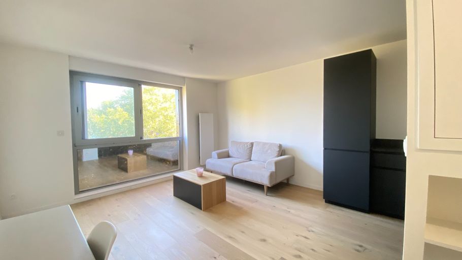 luxury apartment 2 Rooms for sale on LILLE (59000)