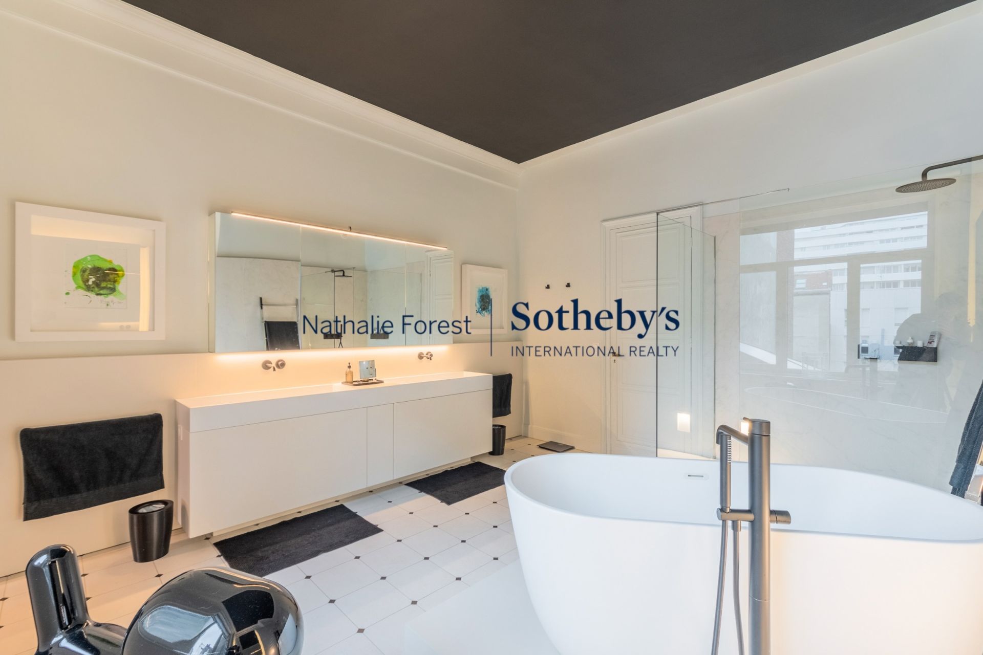 luxury house 14 Rooms for sale on LILLE (59000)