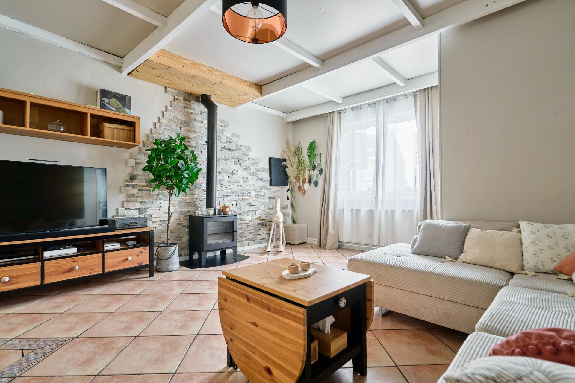 luxury house 7 Rooms for sale on RONCQ (59223)