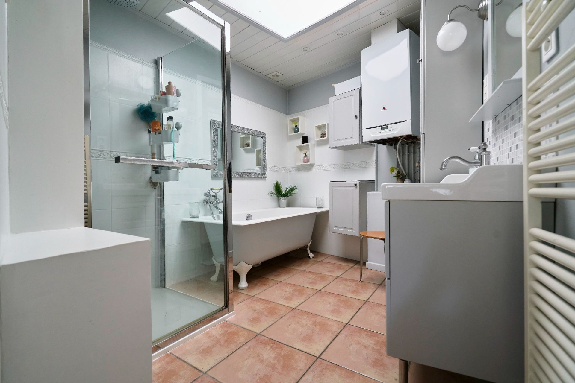 luxury house 7 Rooms for sale on RONCQ (59223)