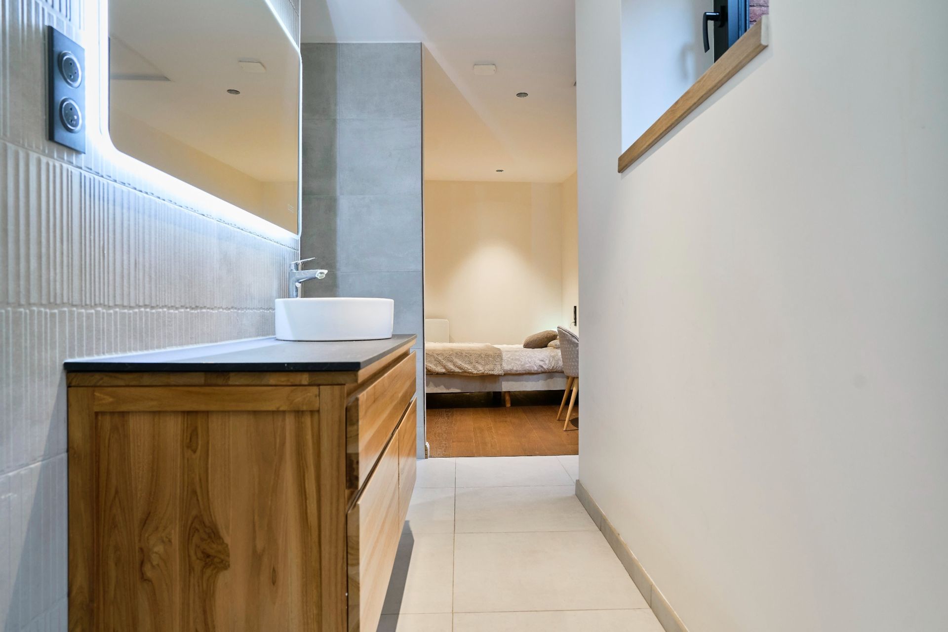 luxury house 10 Rooms for sale on LANNOY (59390)