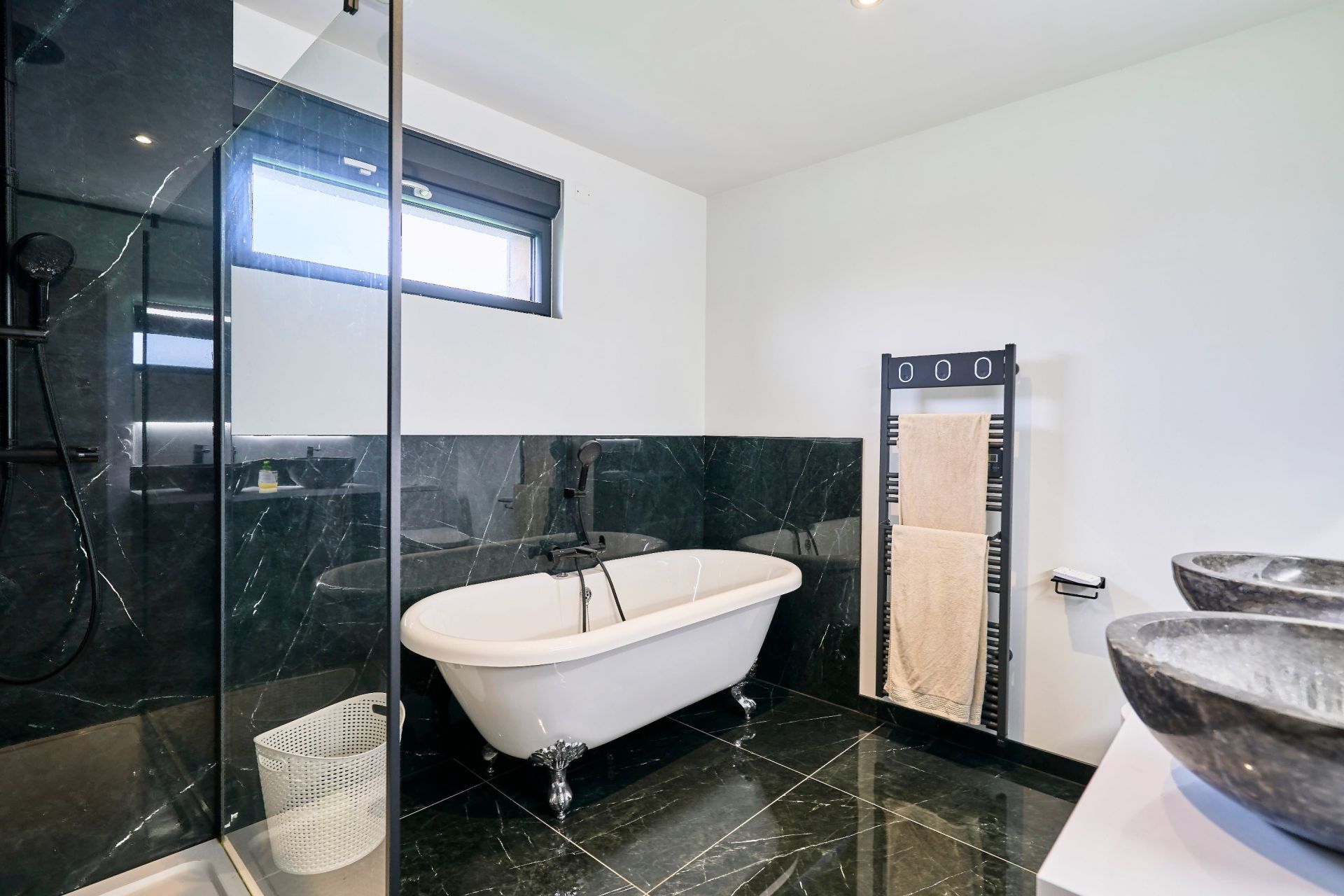 luxury house 6 Rooms for sale on BONDUES (59910)