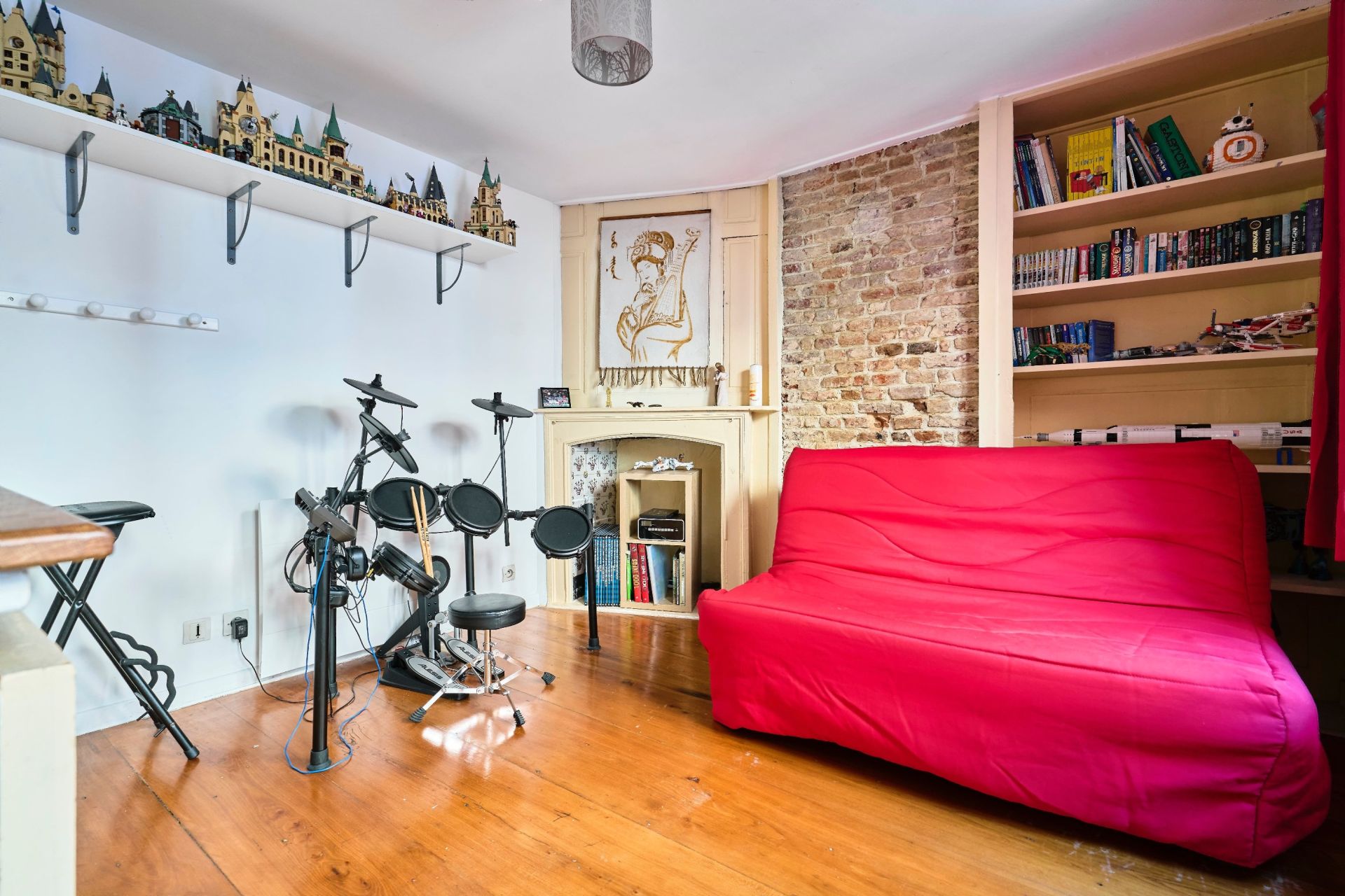 luxury house 7 Rooms for sale on LILLE (59000)