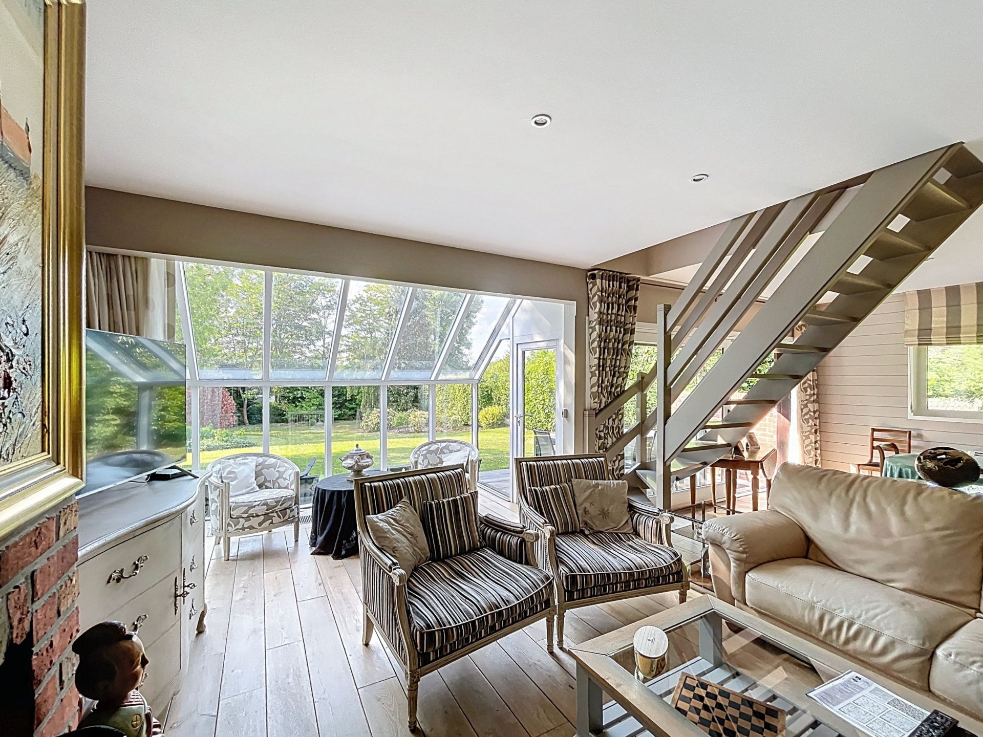 luxury house 6 Rooms for sale on CROIX (59170)