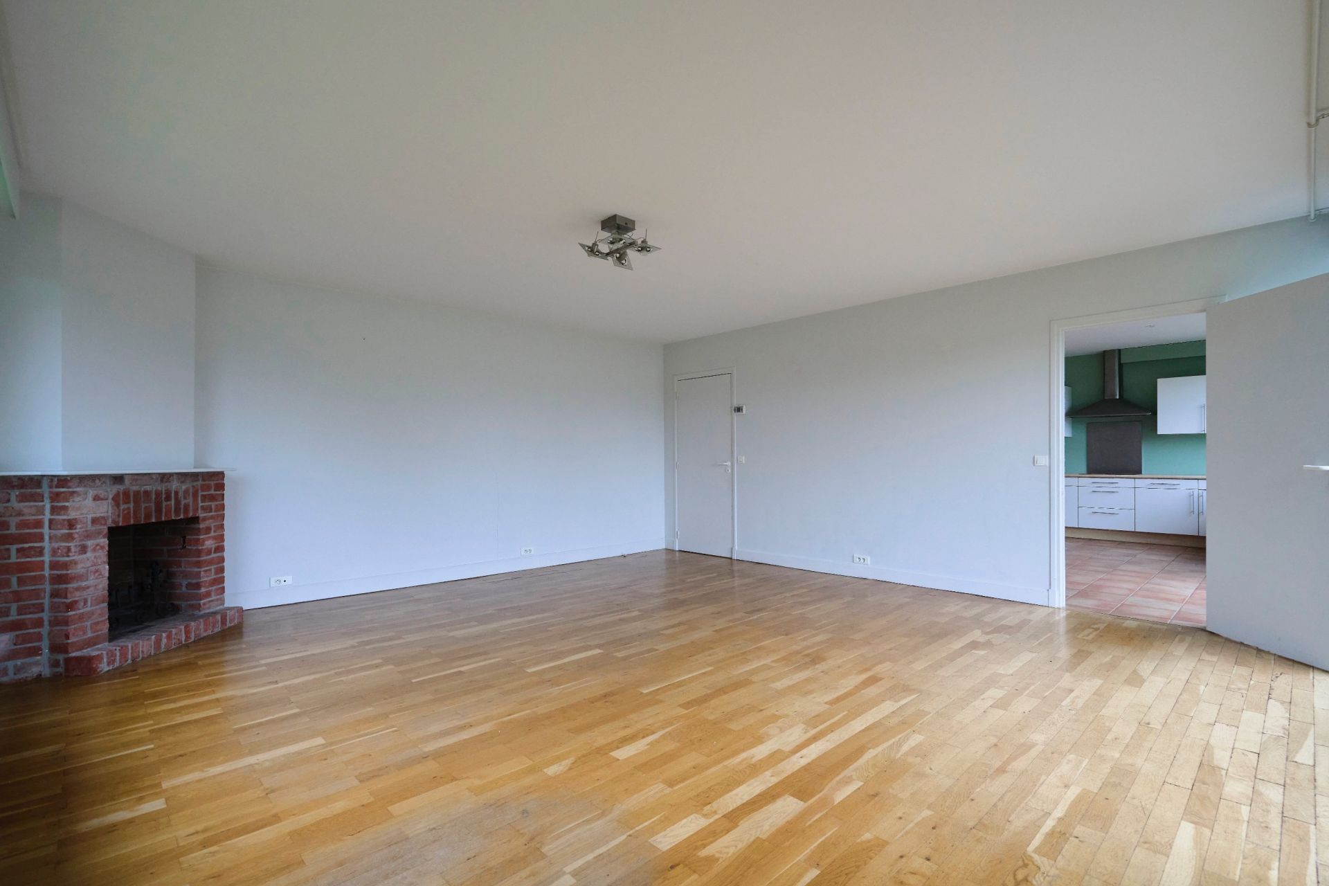 luxury apartment 4 Rooms for sale on MARCQ EN BAROEUL (59700)