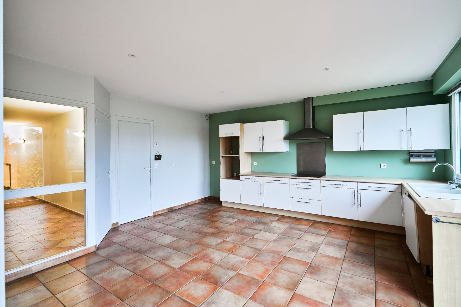 luxury apartment 4 Rooms for sale on MARCQ EN BAROEUL (59700)