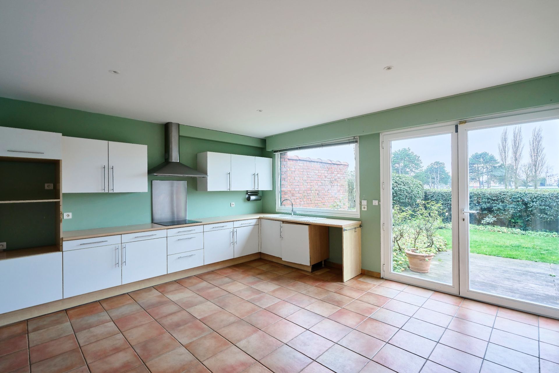 luxury apartment 4 Rooms for sale on MARCQ EN BAROEUL (59700)