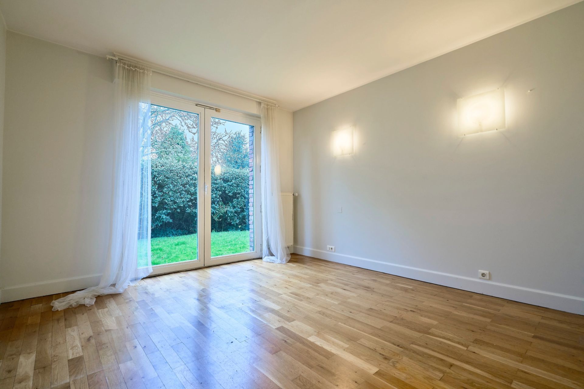 luxury apartment 4 Rooms for sale on MARCQ EN BAROEUL (59700)