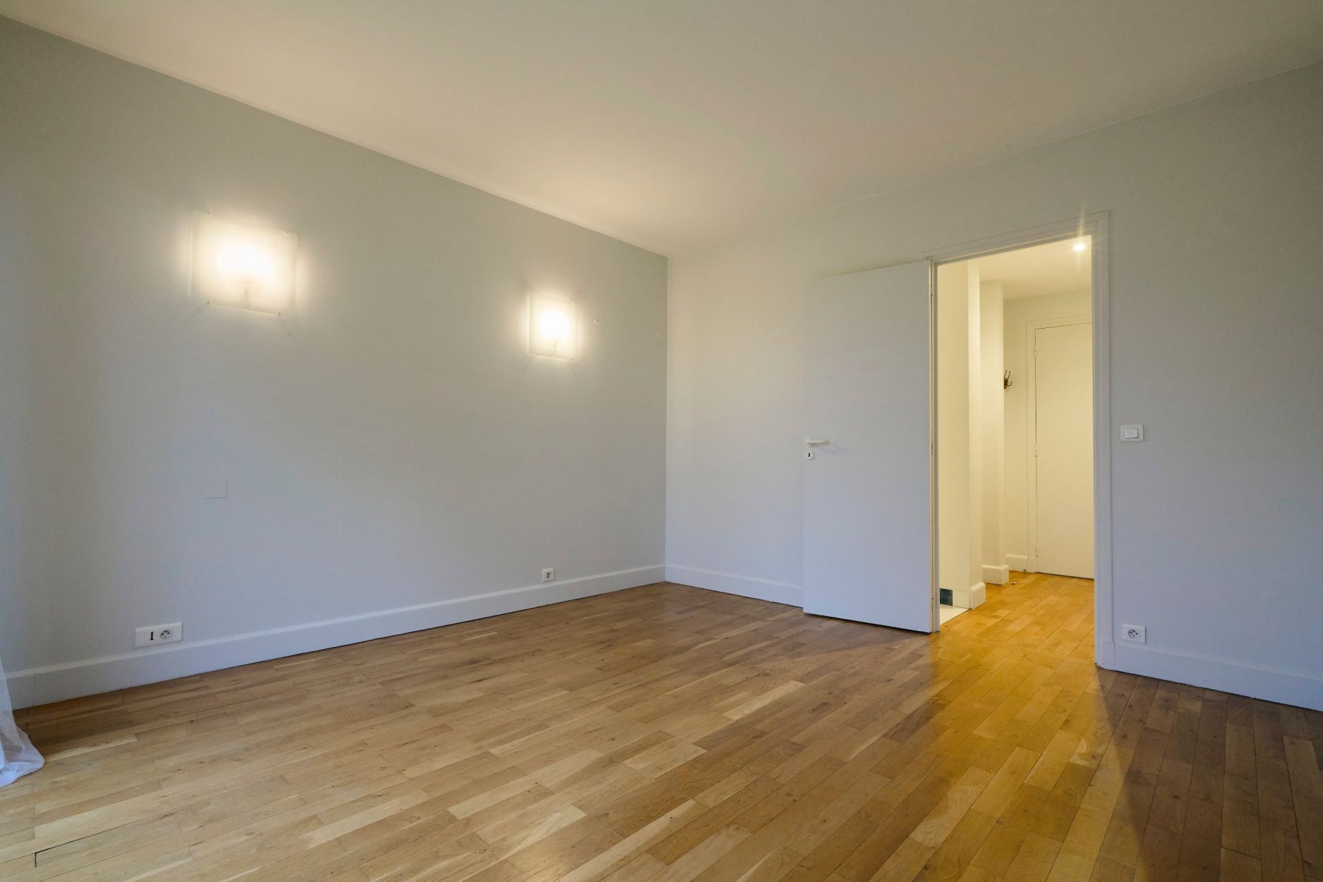 luxury apartment 4 Rooms for sale on MARCQ EN BAROEUL (59700)