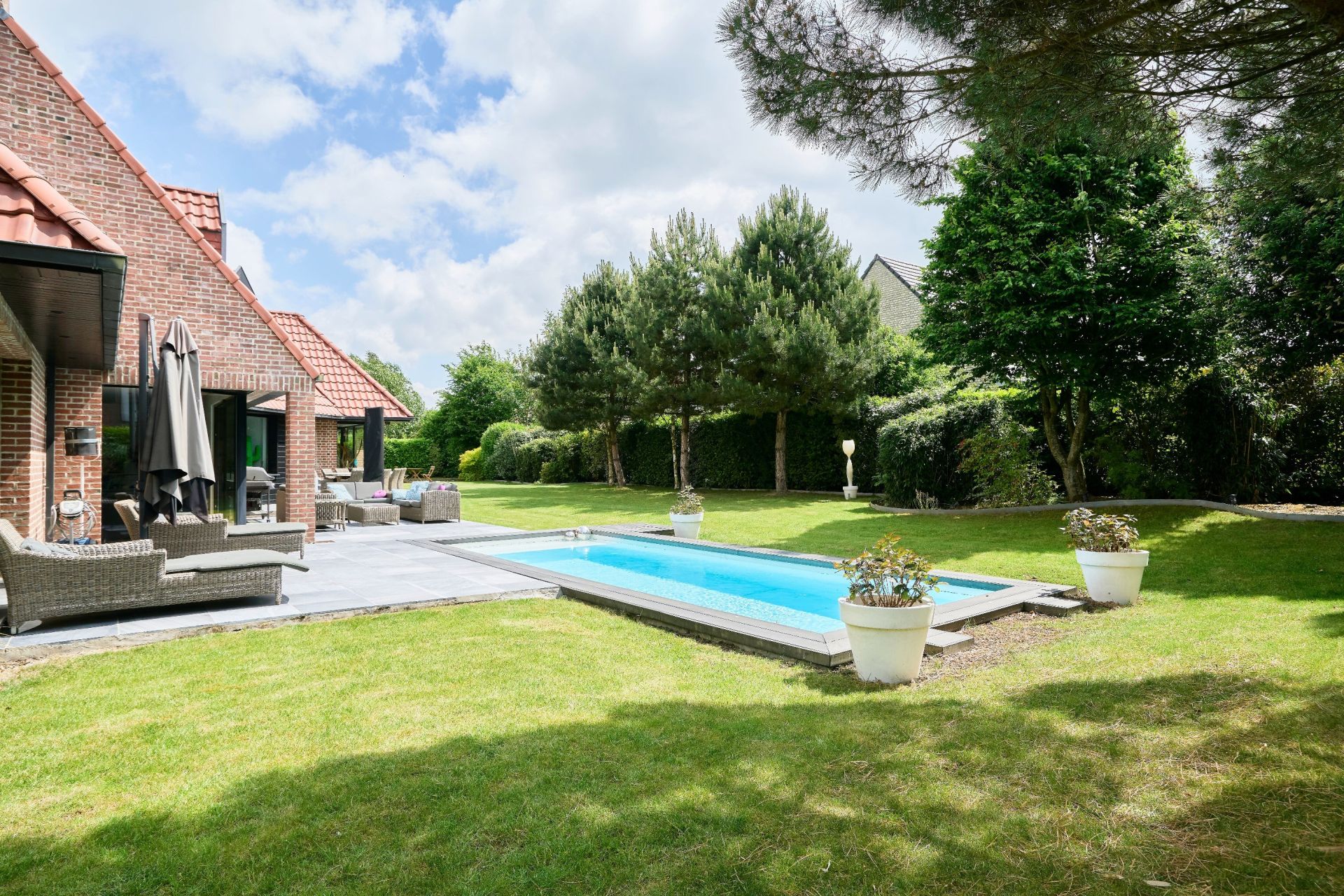 luxury house 11 Rooms for sale on CAMPHIN EN PEVELE (59780)