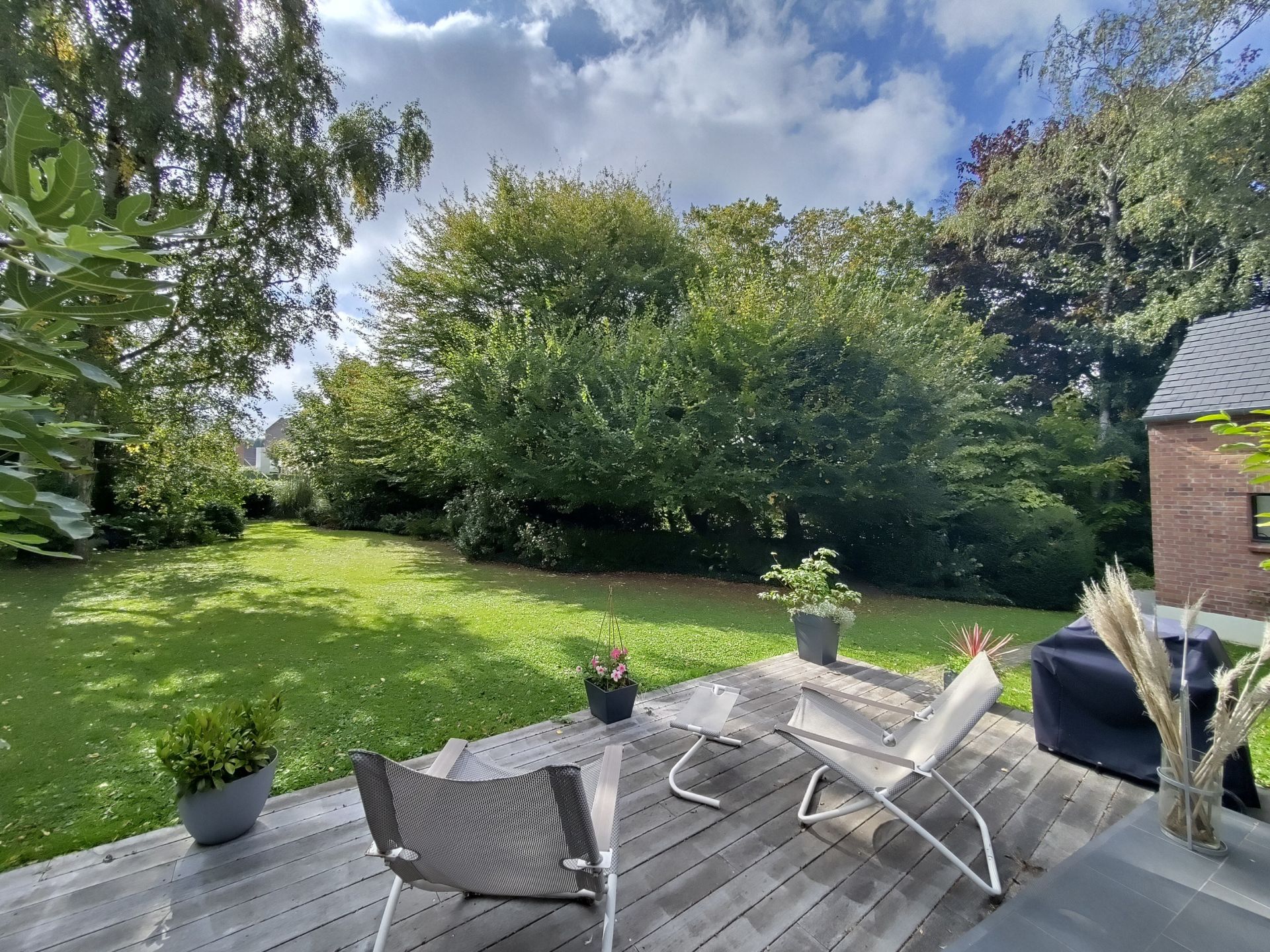 luxury house 9 Rooms for sale on MARCQ EN BAROEUL (59700)