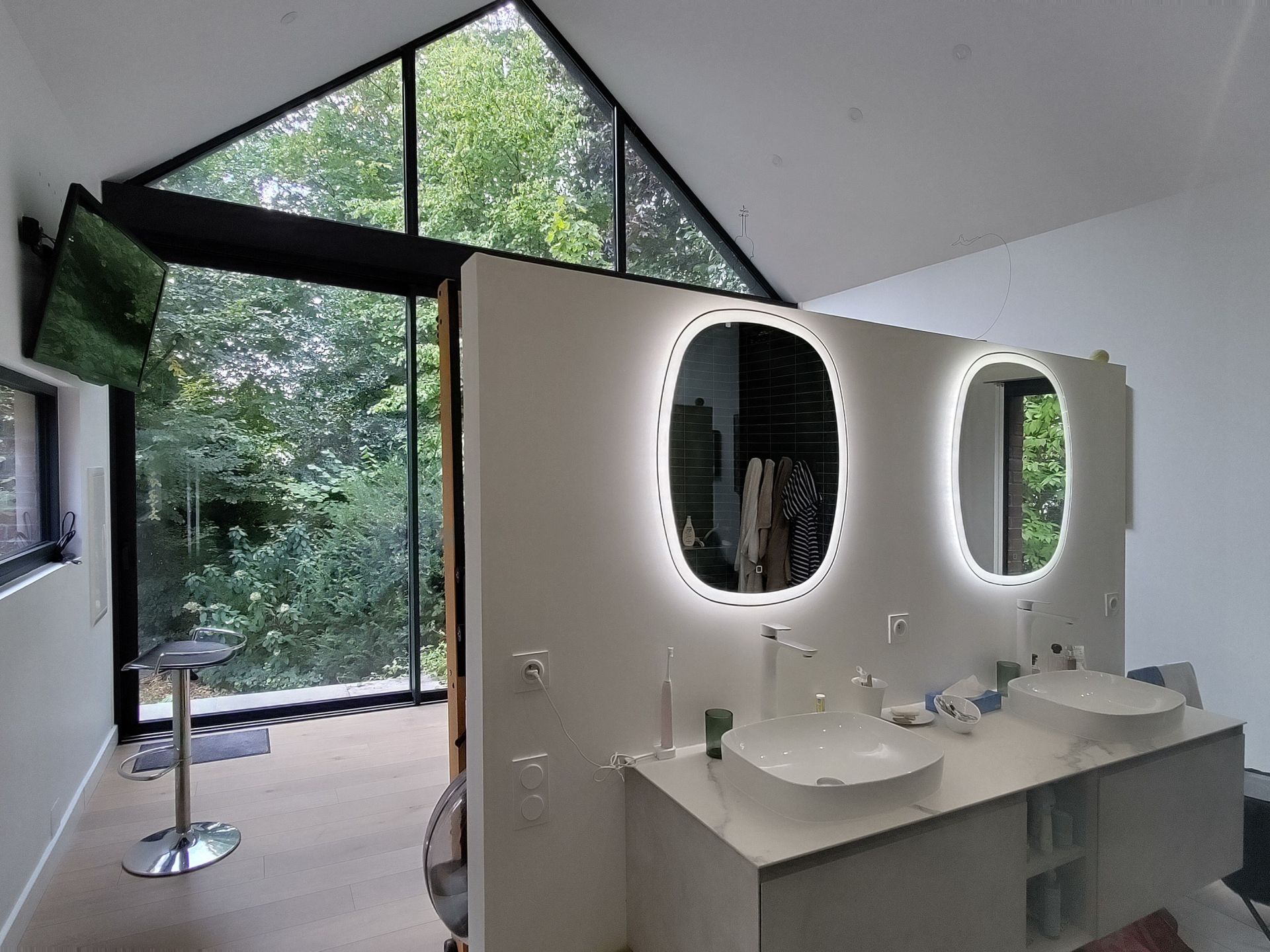 luxury house 9 Rooms for sale on MARCQ EN BAROEUL (59700)