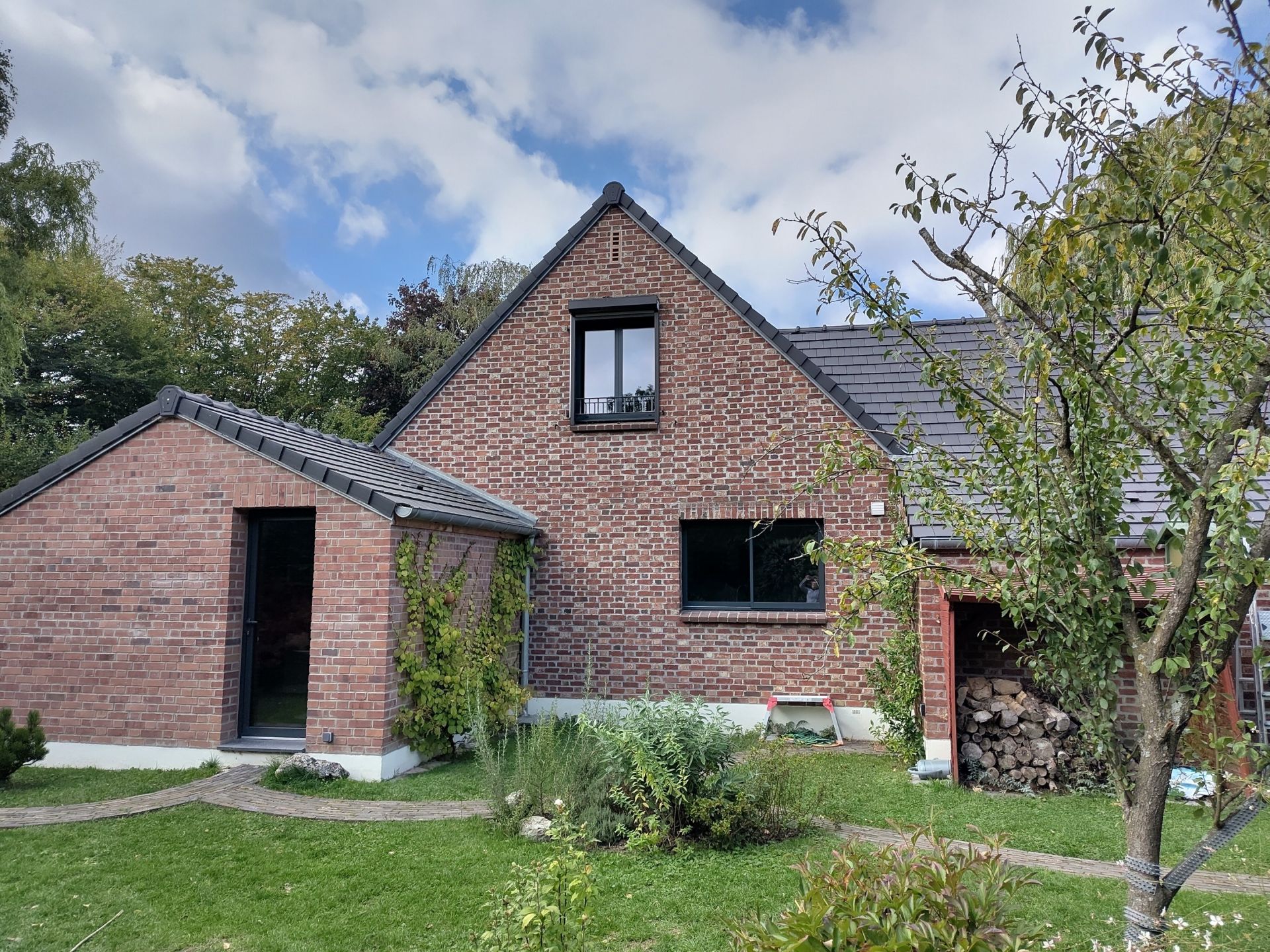 luxury house 9 Rooms for sale on MARCQ EN BAROEUL (59700)