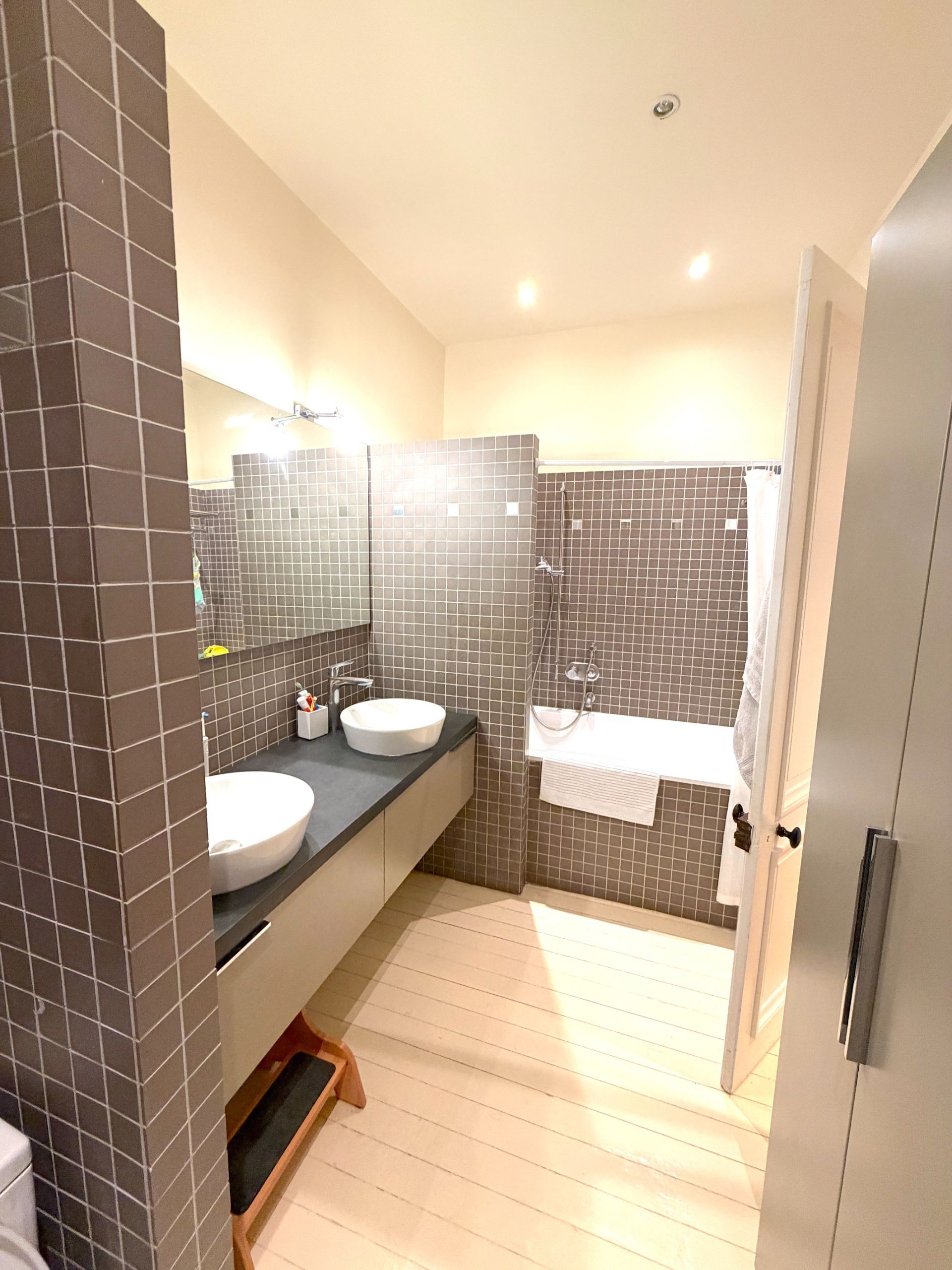 luxury apartment 5 Rooms for rent on LILLE (59000)