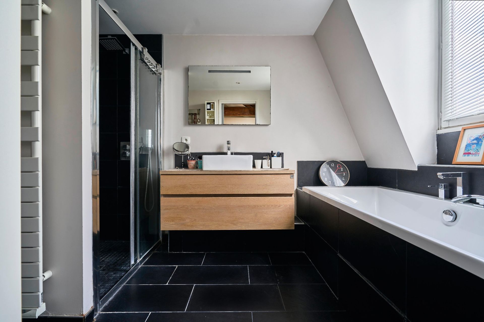 luxury apartment 7 Rooms for sale on LILLE (59000)
