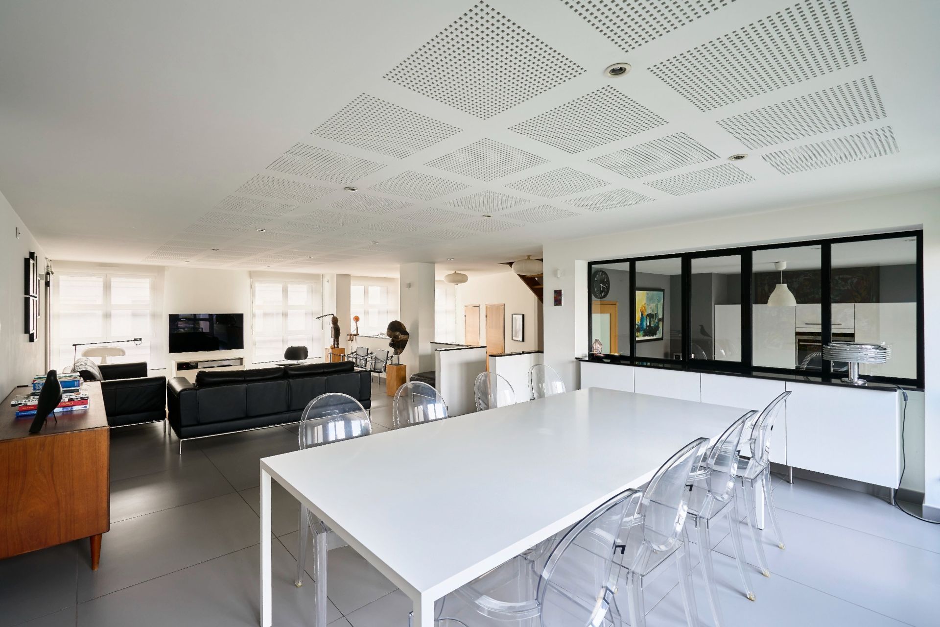 luxury apartment 5 Rooms for sale on LILLE (59800)