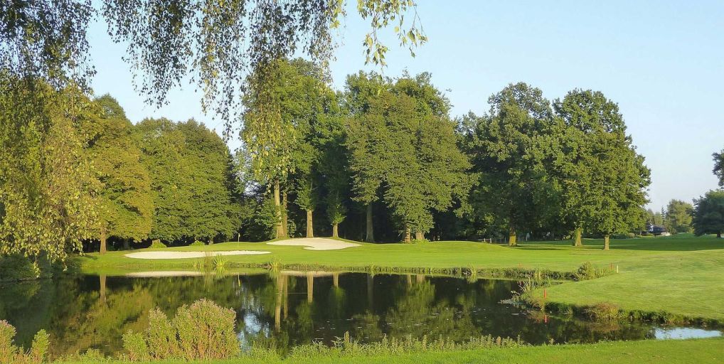 luxury house 10 Rooms for sale on VILLENEUVE D ASCQ (59650)