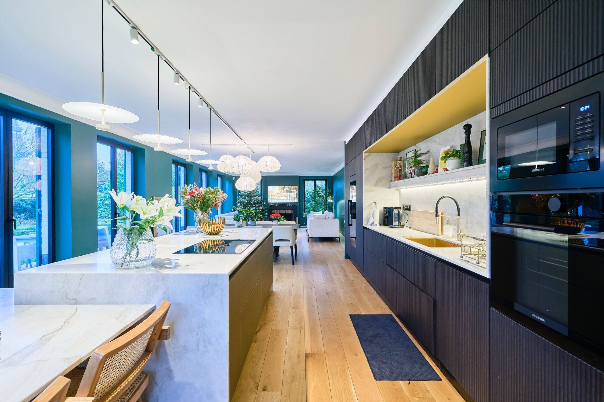 luxury house 5 Rooms for sale on ROUBAIX (59100)