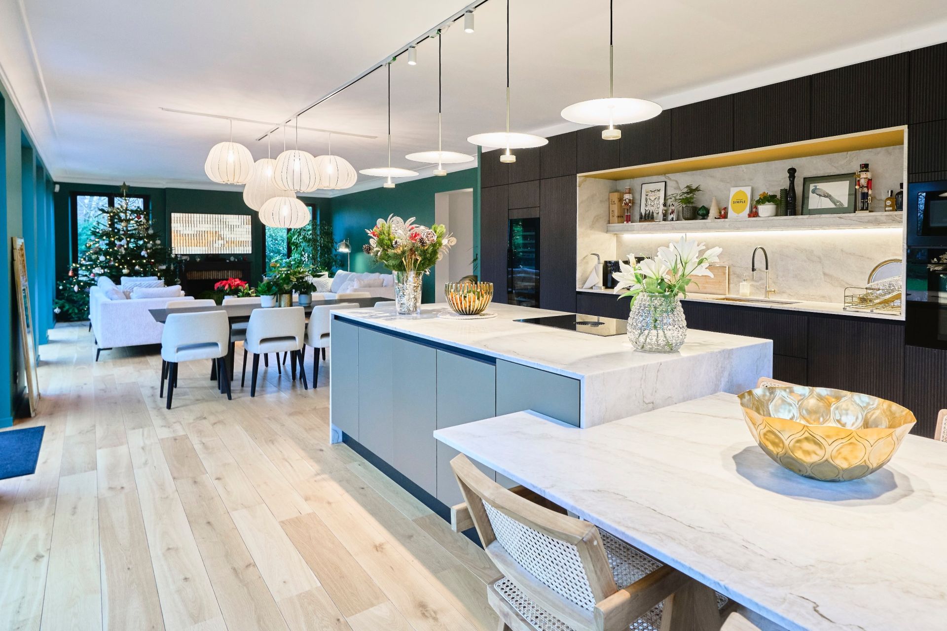 luxury house 5 Rooms for sale on ROUBAIX (59100)