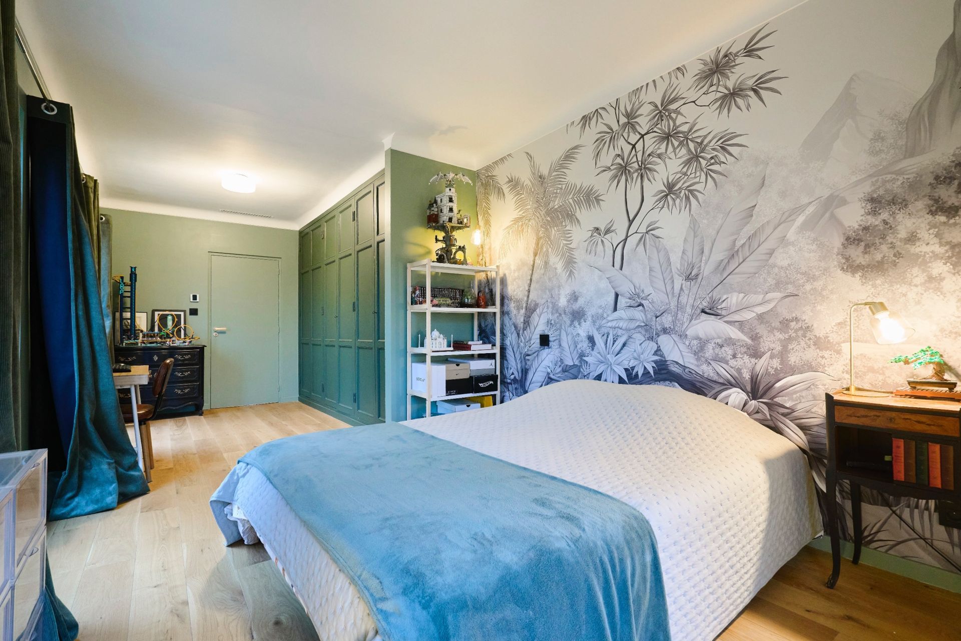 luxury house 5 Rooms for sale on ROUBAIX (59100)