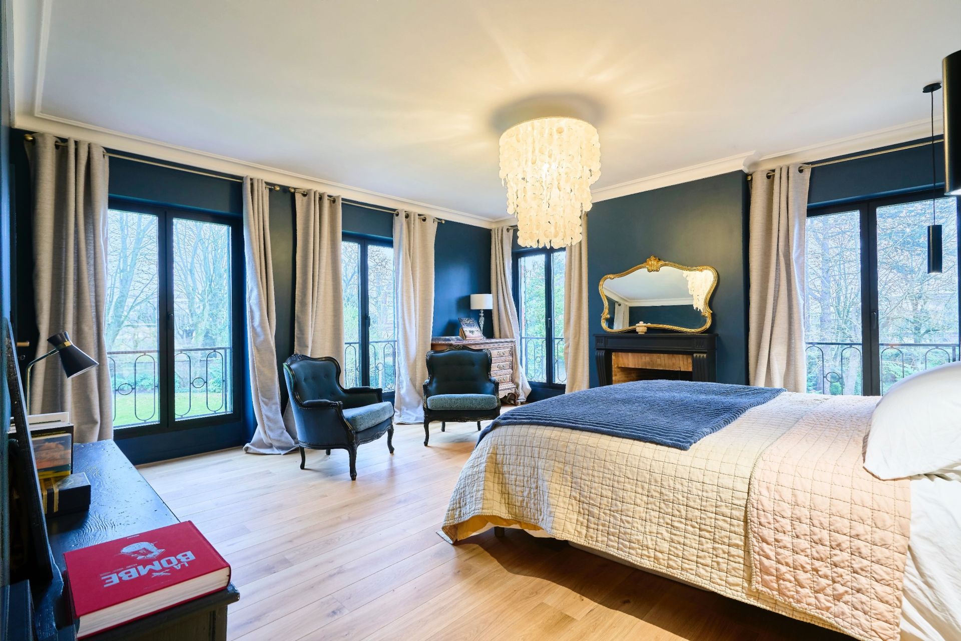 luxury house 5 Rooms for sale on ROUBAIX (59100)