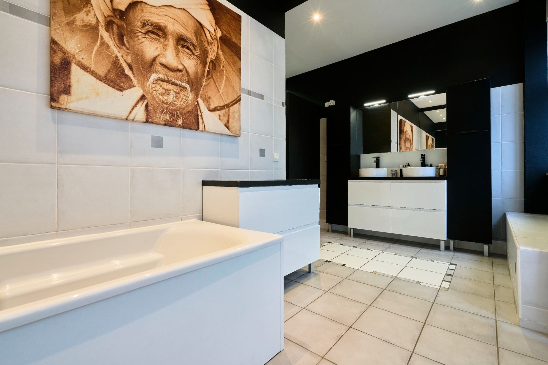 luxury house 12 Rooms for sale on CROIX (59170)