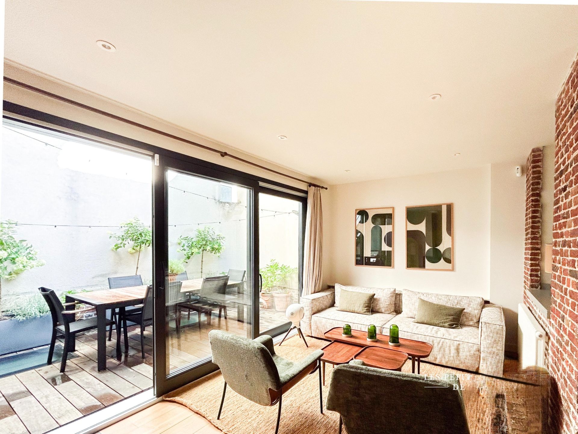 luxury apartment 4 Rooms for sale on LILLE (59800)