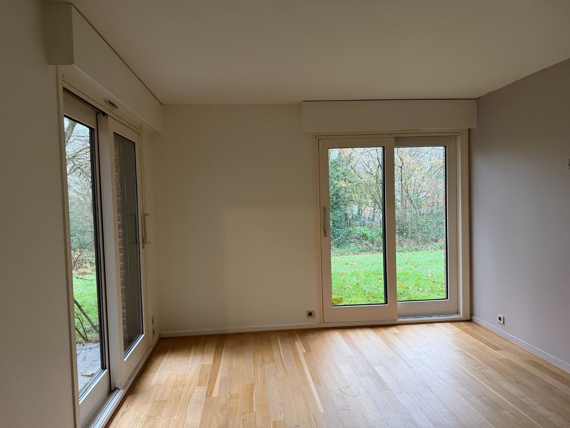 luxury house 7 Rooms for rent on CROIX (59170)