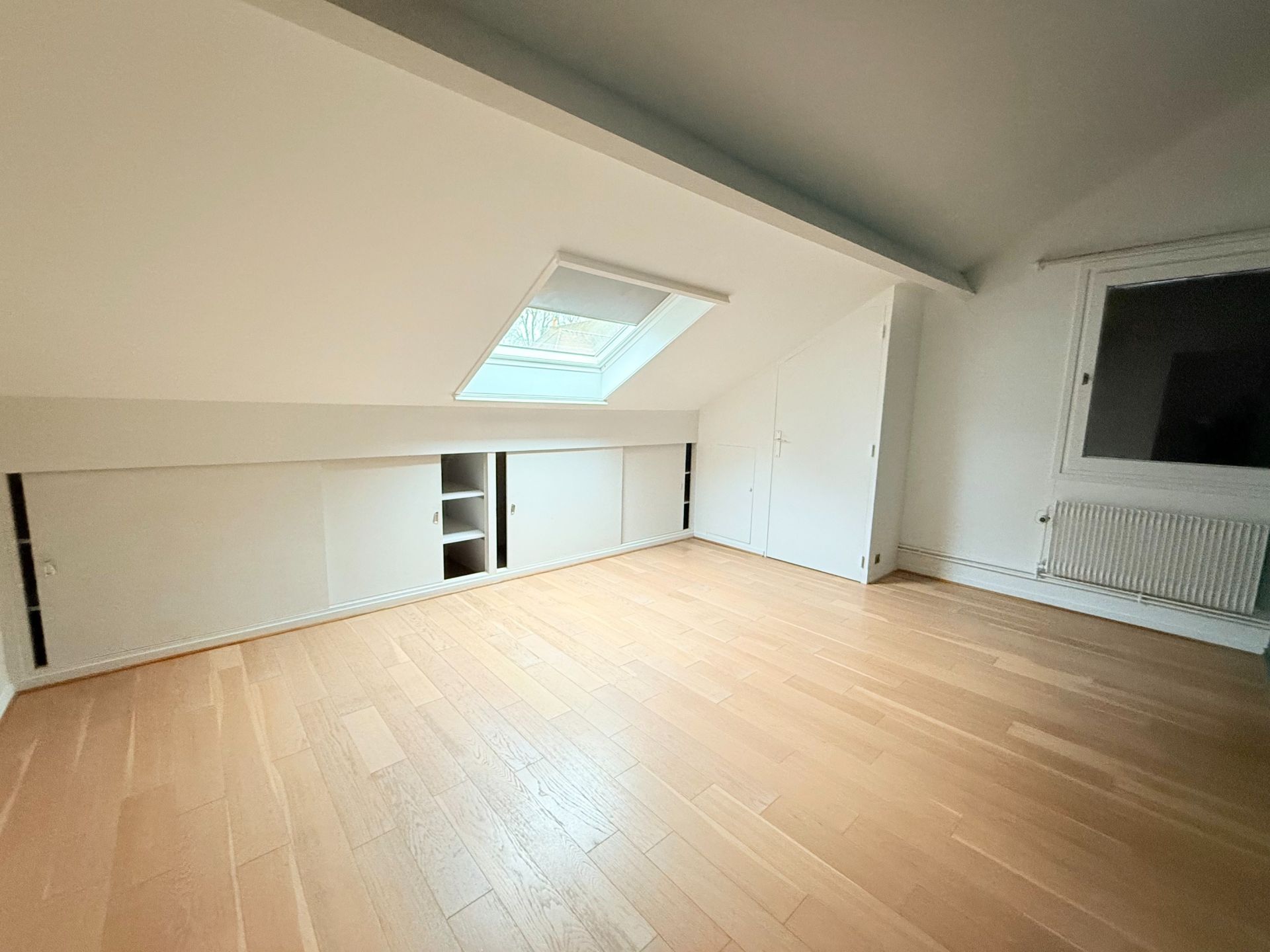 maison de luxe 7 Pièces en location sur CROIX (59170)