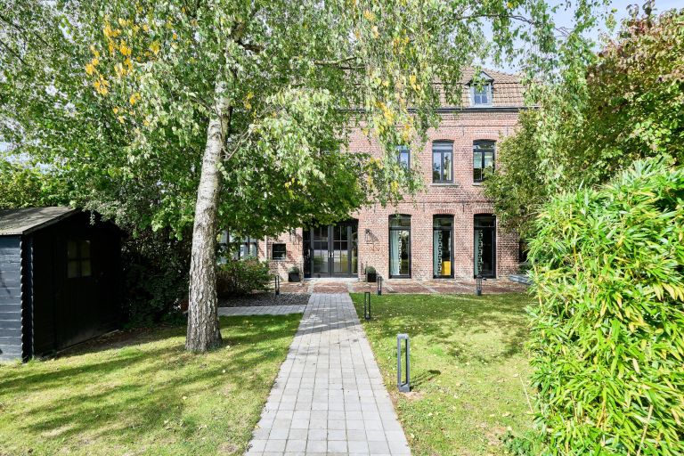 luxury house 6 Rooms for sale on BONDUES (59910)