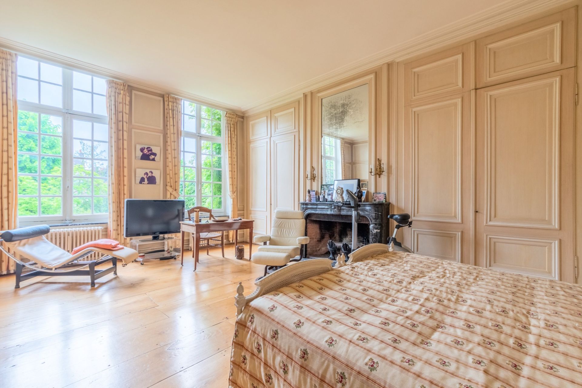 mansion (hôtel particulier) 16 Rooms for sale on LILLE (59000)