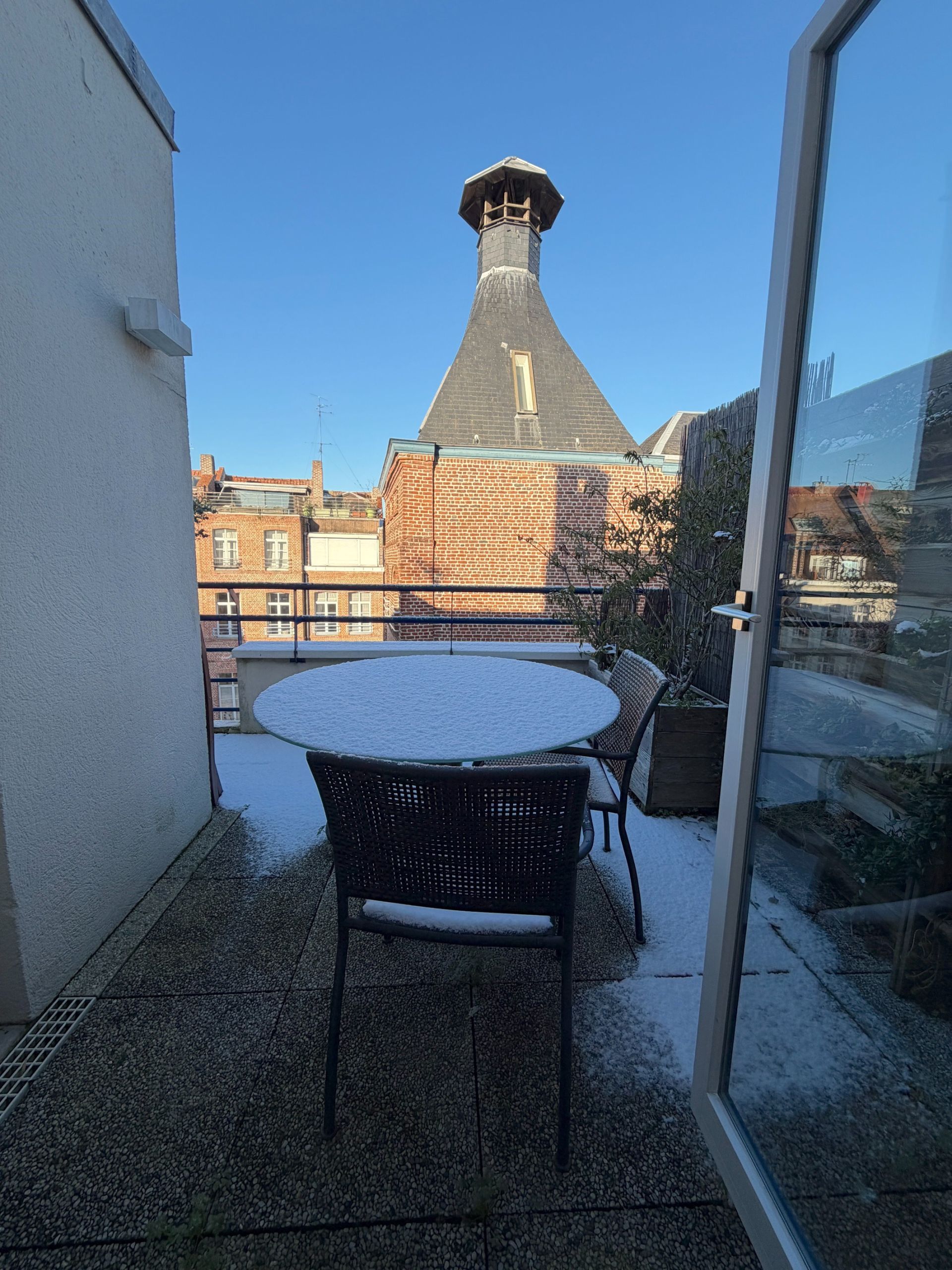 luxury apartment 4 Rooms for rent on LILLE (59800)