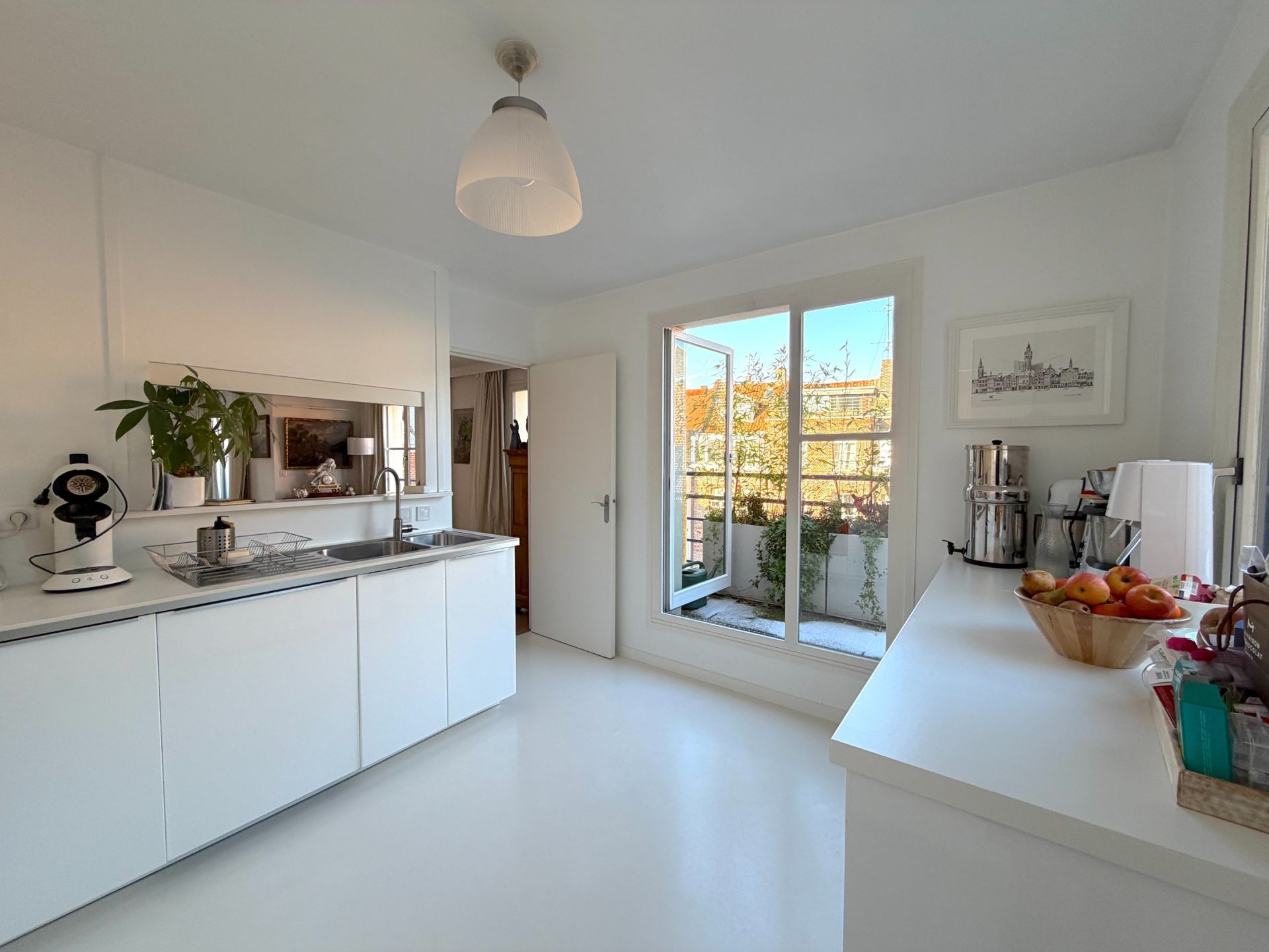 luxury apartment 4 Rooms for rent on LILLE (59800)