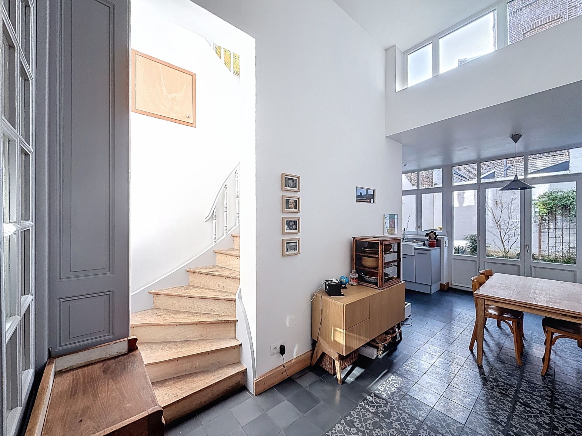 luxury house 8 Rooms for sale on LILLE (59800)