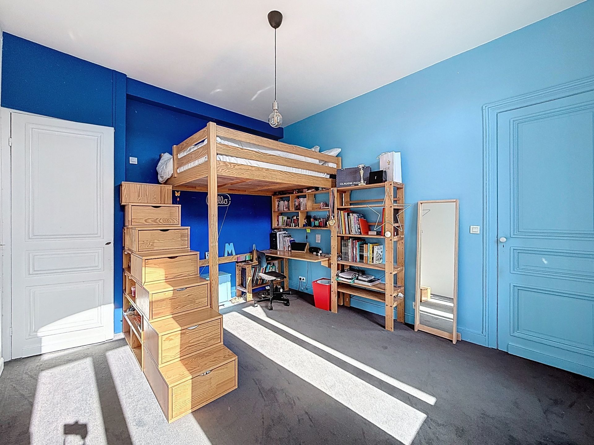 luxury house 8 Rooms for sale on LILLE (59800)