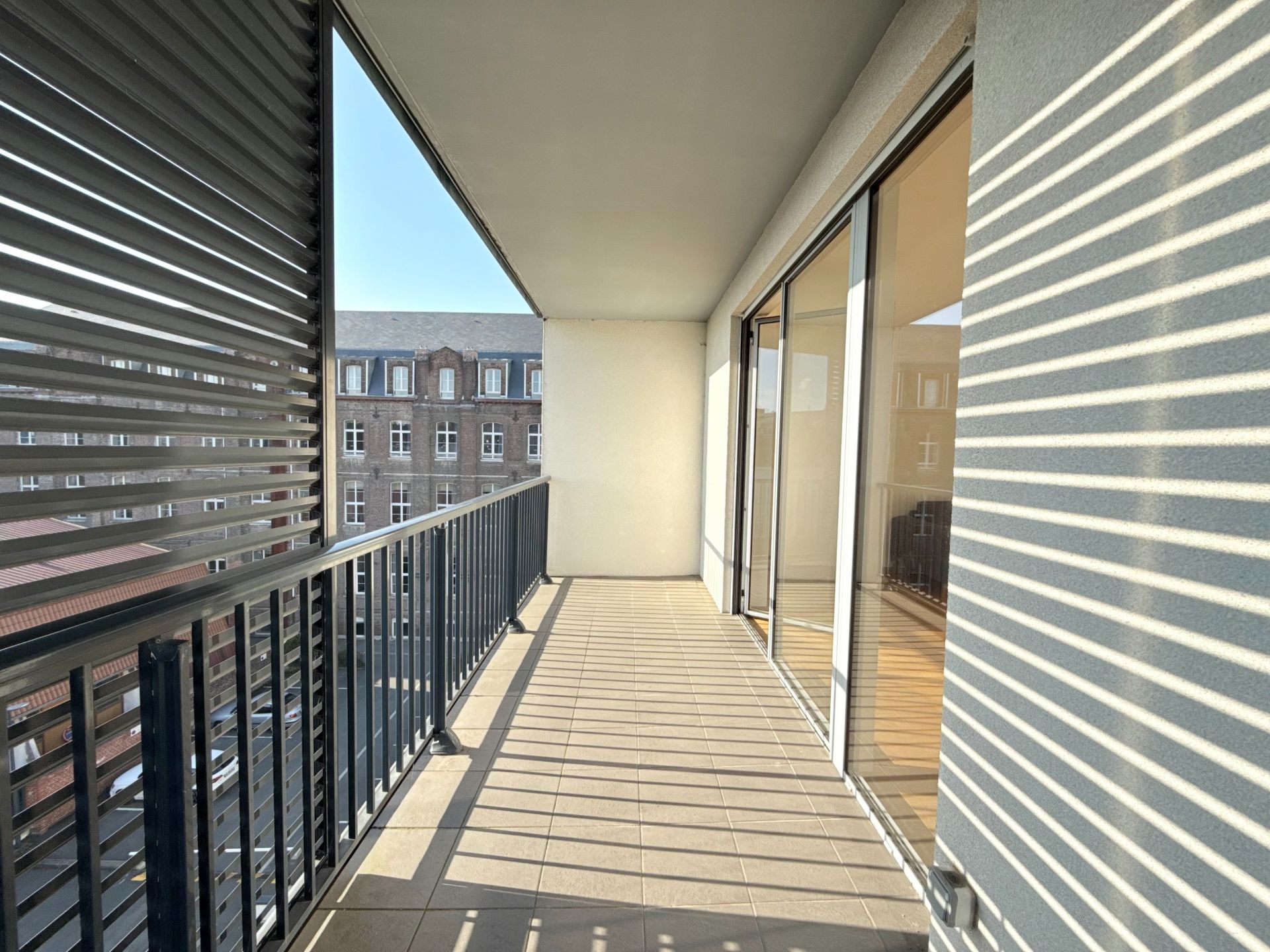 luxury apartment 4 Rooms for sale on LILLE (59800)