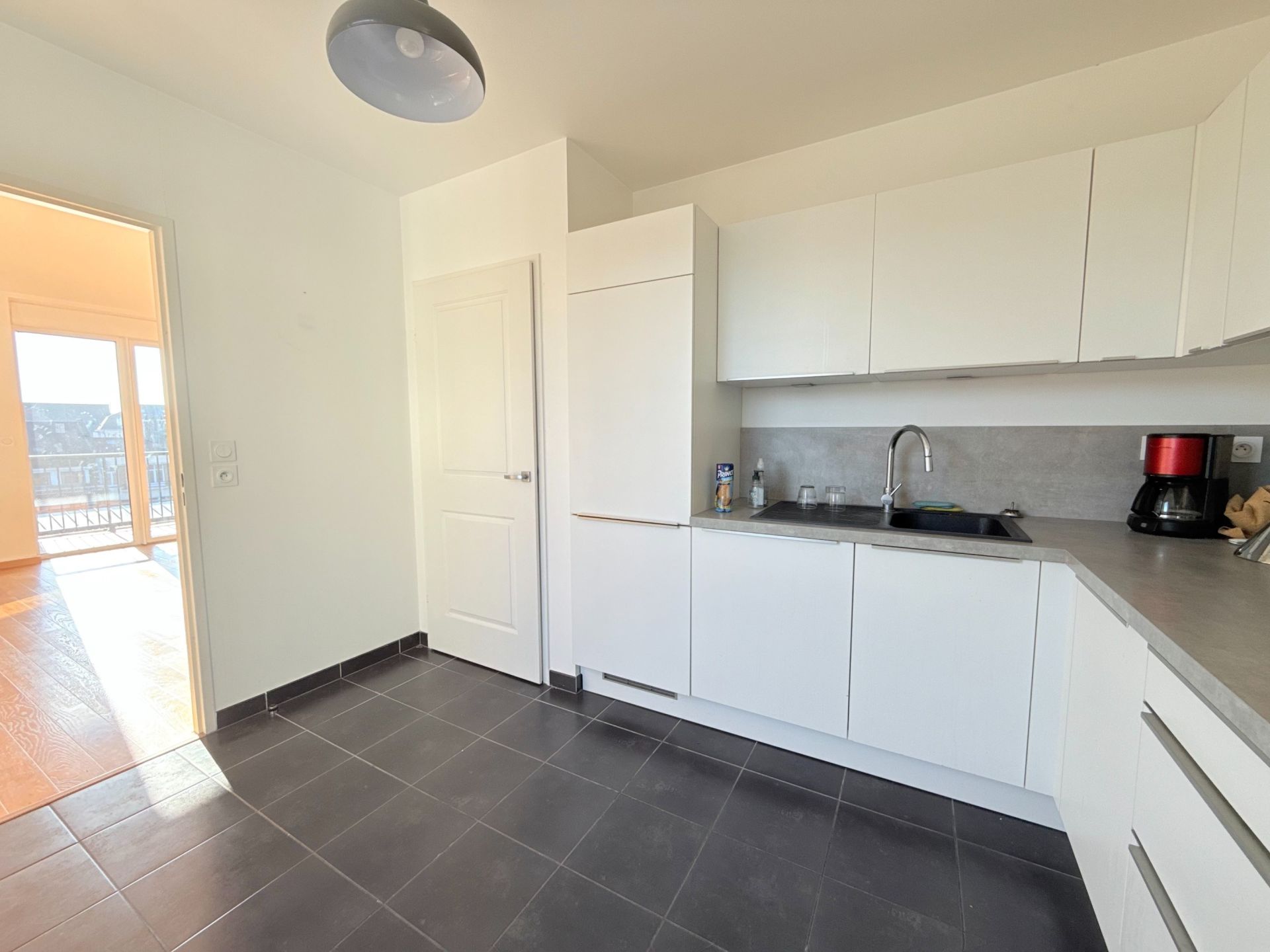 luxury apartment 4 Rooms for sale on LILLE (59800)