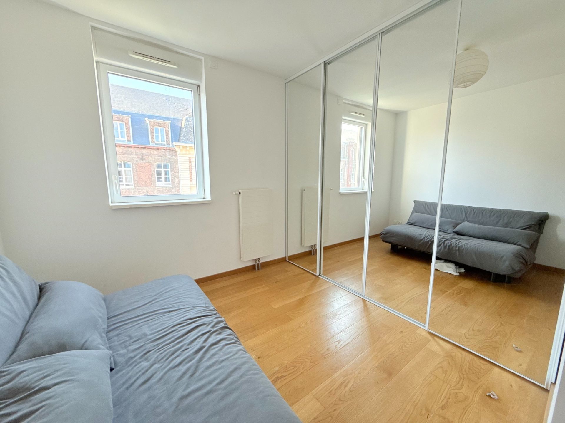 luxury apartment 4 Rooms for sale on LILLE (59800)